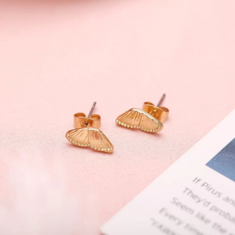 🍒 Butterfly Wing Earrings - Picture 5 of 7